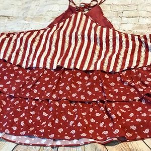 Beautiful tiered strapless blouse 🖤🖤 xxl